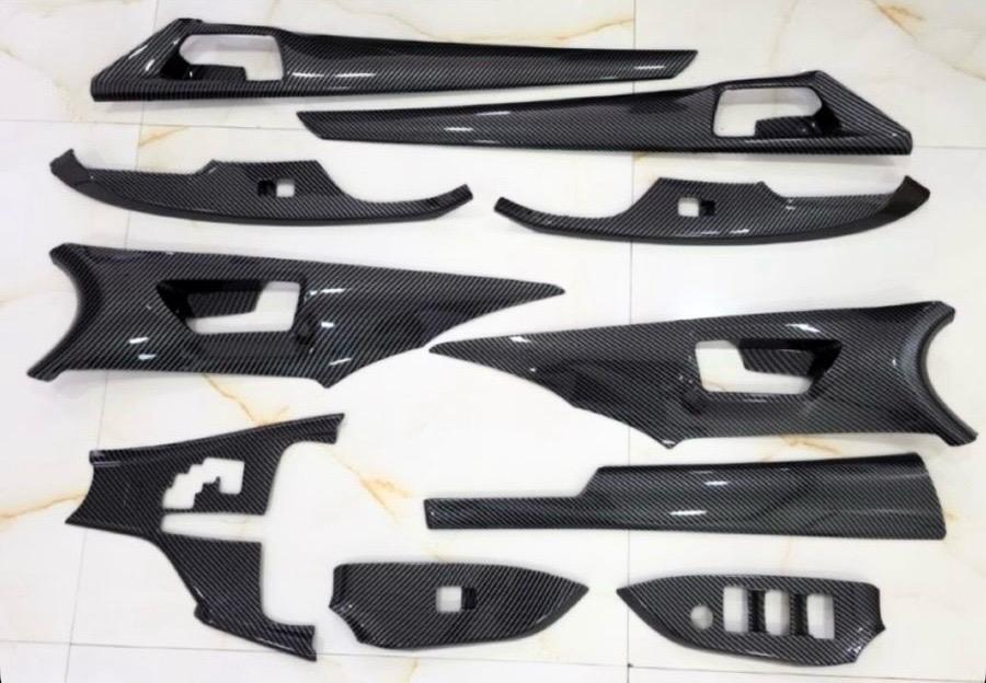 INNOVA CRYSTA GR INTERIOR KIT