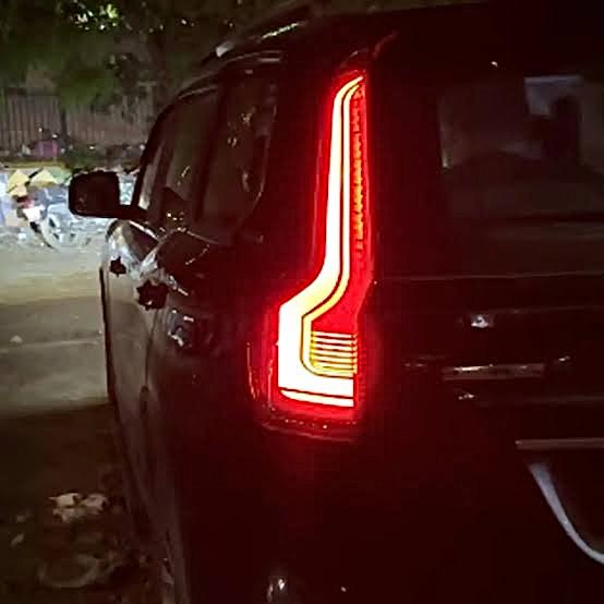 SCORPIO N TAIL LIGHT