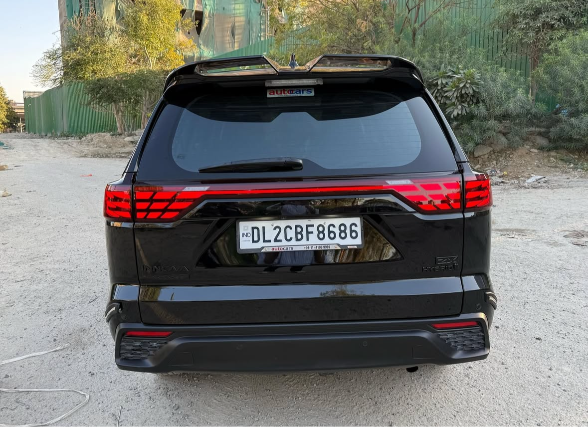 Innova Hycross/NEXA Invicto Alphard style Tail lights