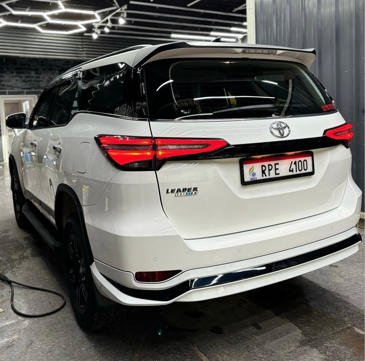 Toyota Fortuner Front + Rear Modellista Body Kit