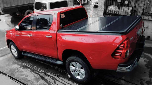 Toyota Hilux Trifold